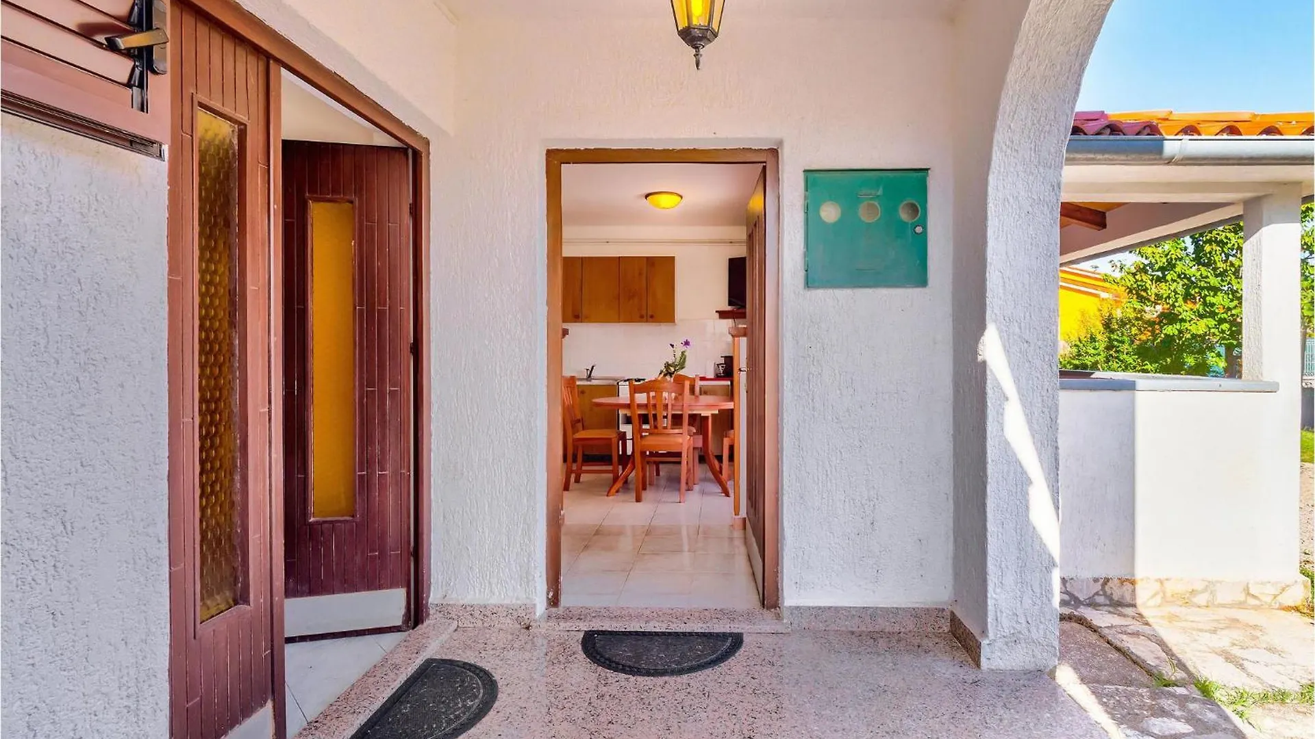 2 Bedroom Beautiful Apartment In Kapelica Raša Κροατία