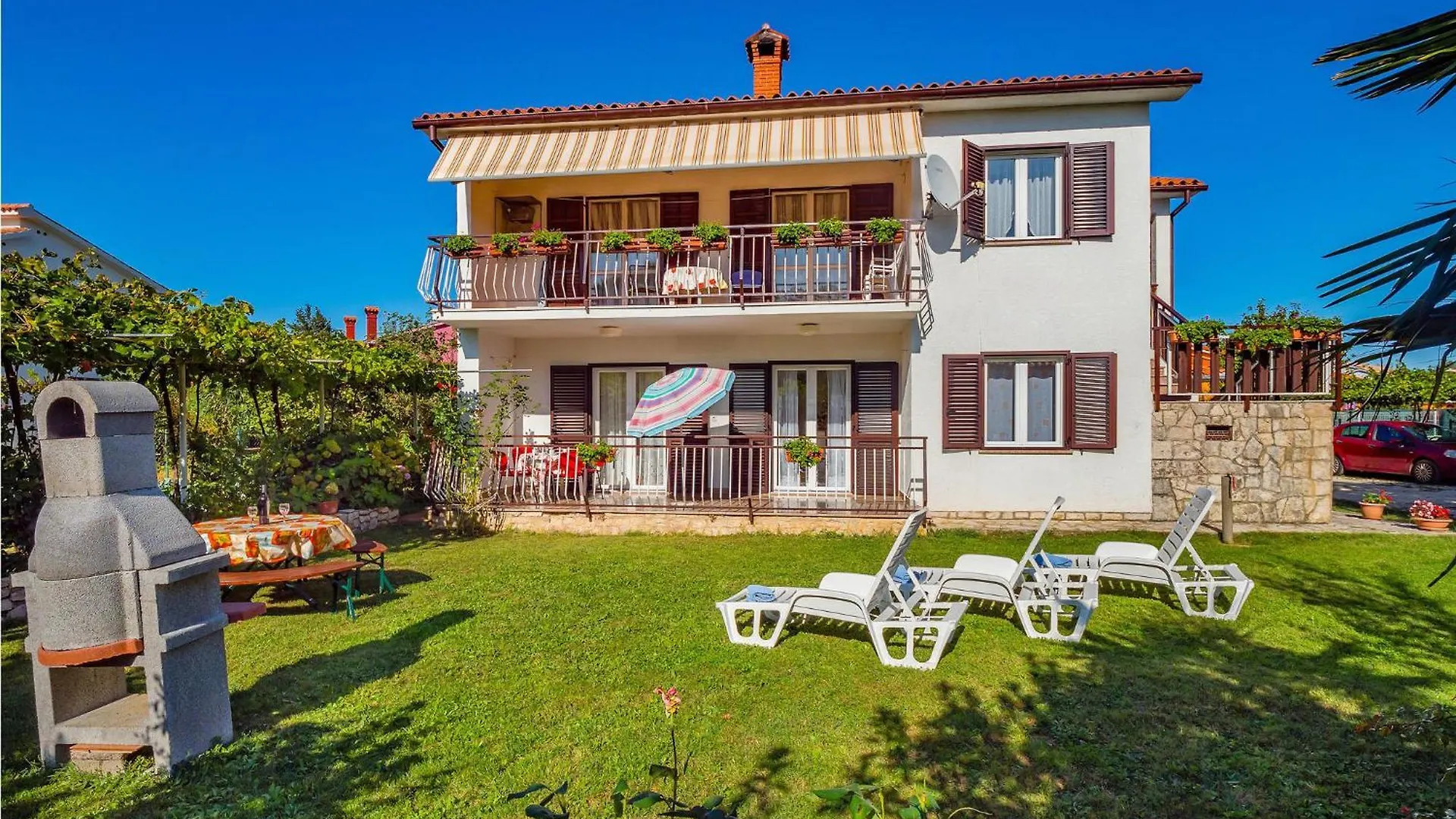2 Bedroom Beautiful Apartment In Kapelica Raša