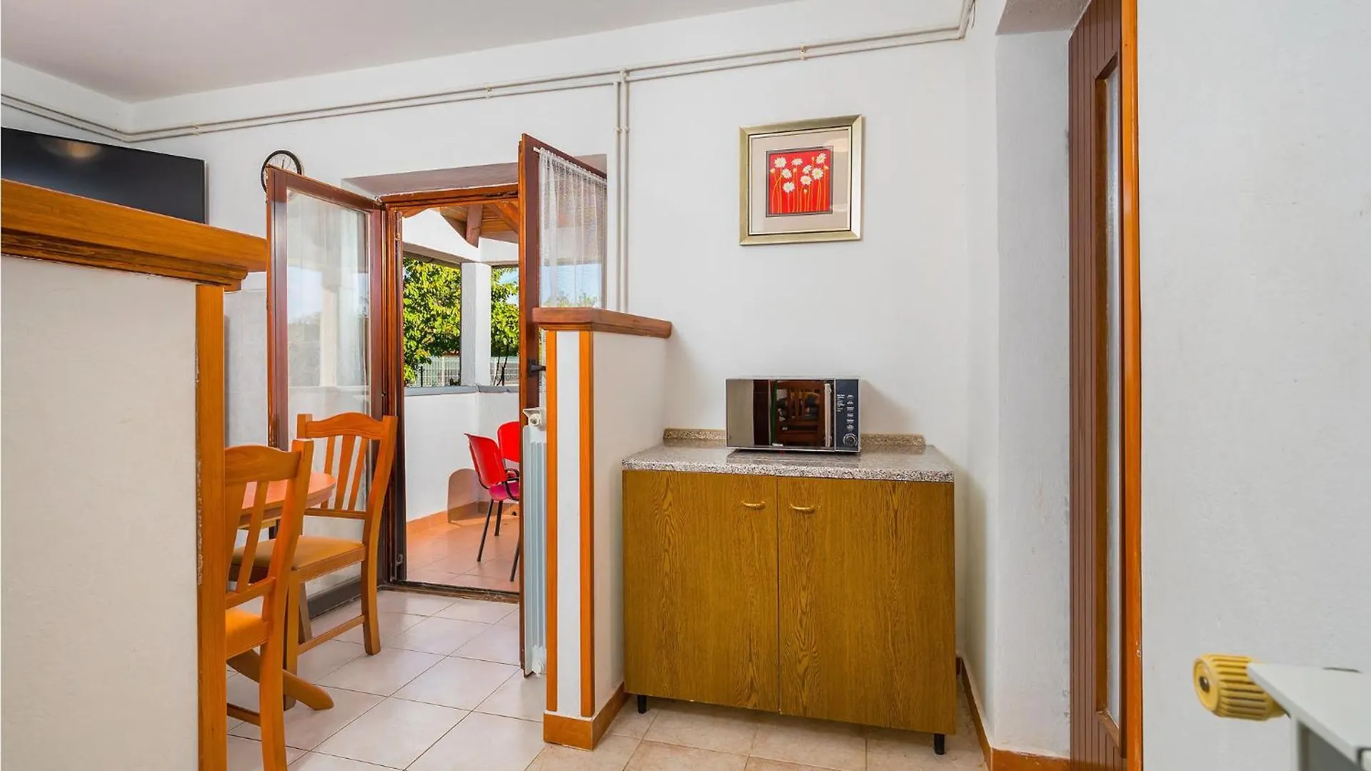 2 Bedroom Beautiful Apartment In Kapelica Raša